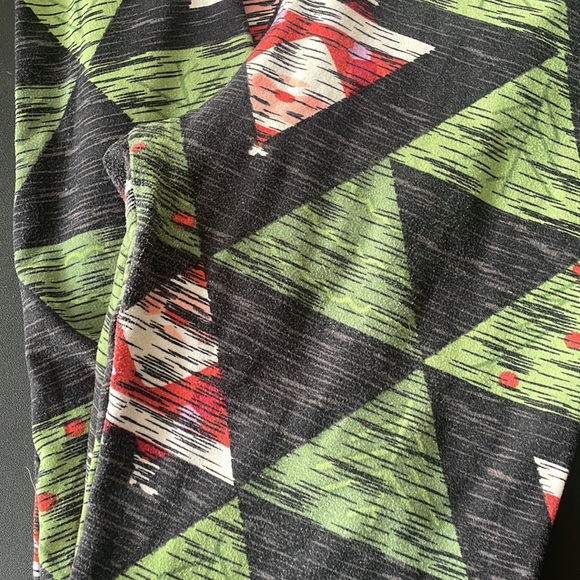 LuLaRoe one size leggings - vintage Christmas trees with Santa embedded - Picture 4 of 5